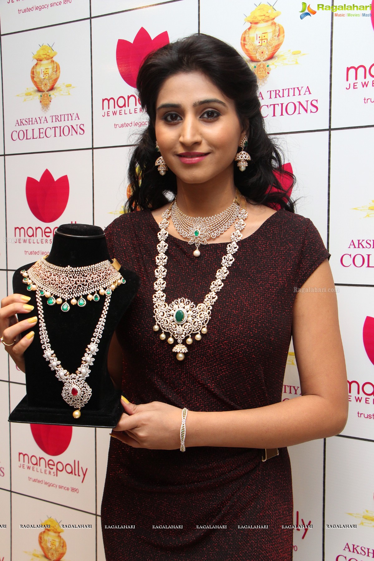 Manepally Jewellers Akshaya Tritiya 2016 Special Jewellery Launch