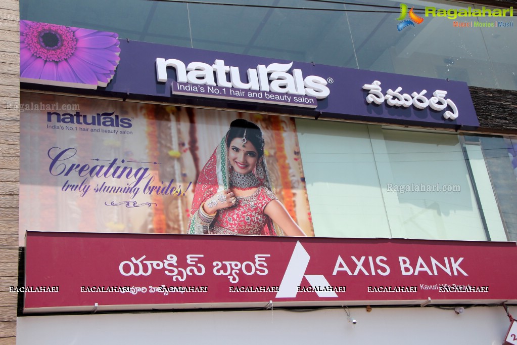 Sanjjanaa launches Naturals Salon and Spa at Kavuri Hills, Hyderabad