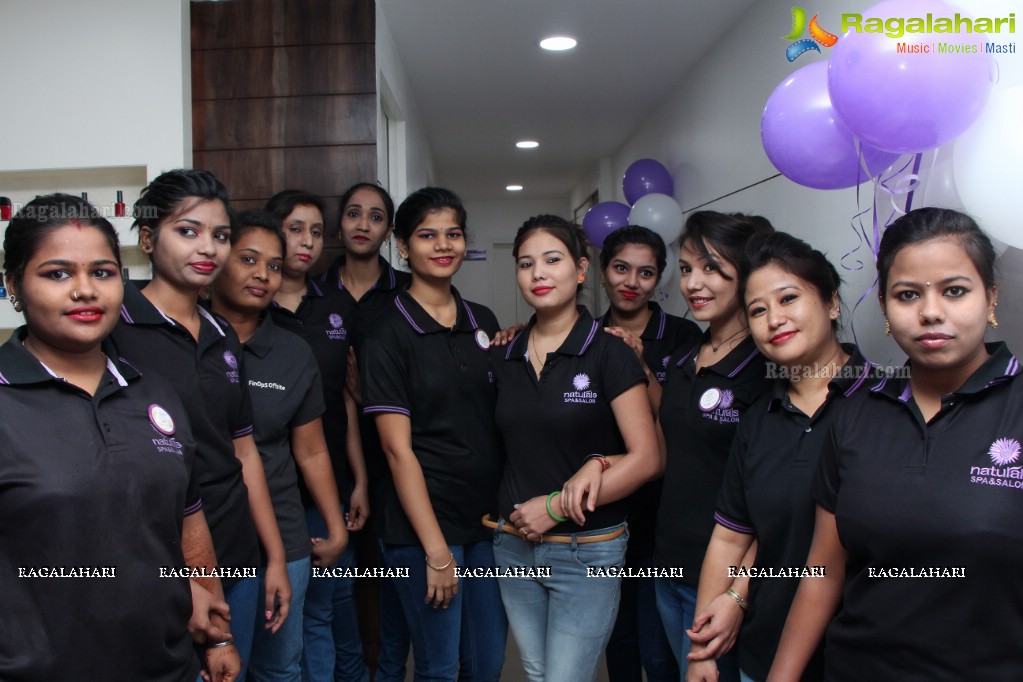 Sanjjanaa launches Naturals Salon and Spa at Kavuri Hills, Hyderabad