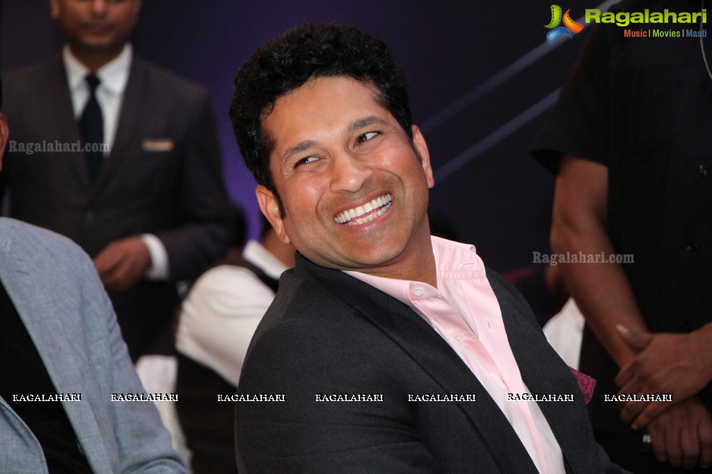 Sachin Tendulkar launches Smartron tphone in Hyderabad