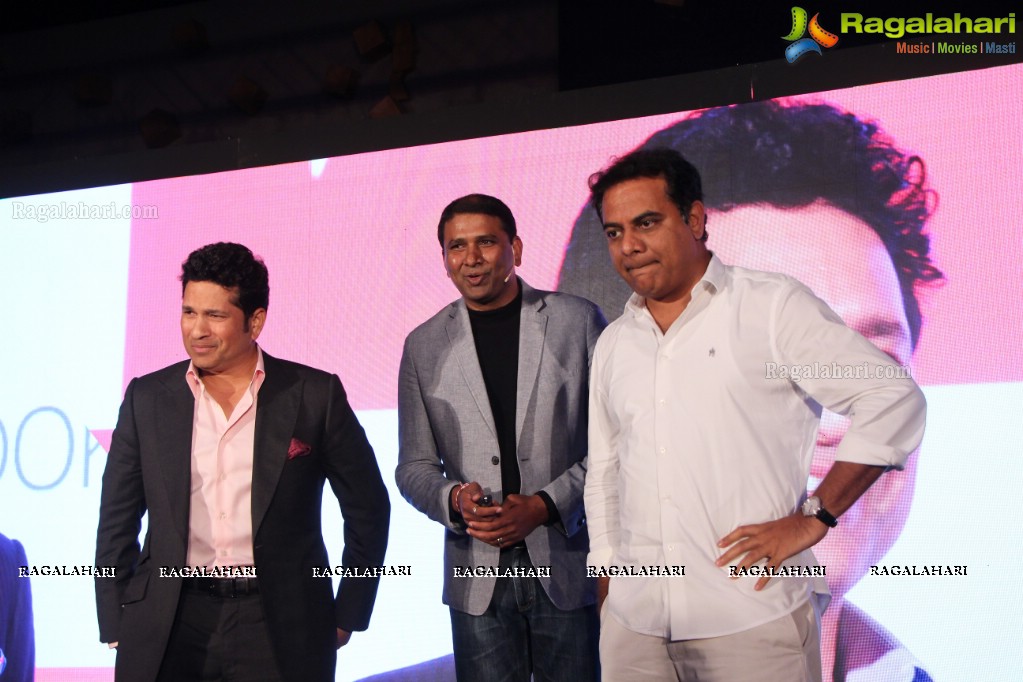 Sachin Tendulkar launches Smartron tphone in Hyderabad