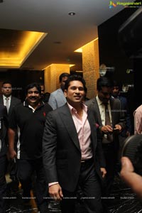 Sachin Tendulkar Smartron tphone