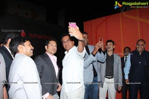 Sachin Tendulkar Smartron tphone