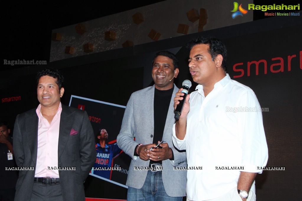 Sachin Tendulkar launches Smartron tphone in Hyderabad