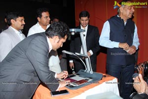 Sachin Tendulkar Smartron tphone