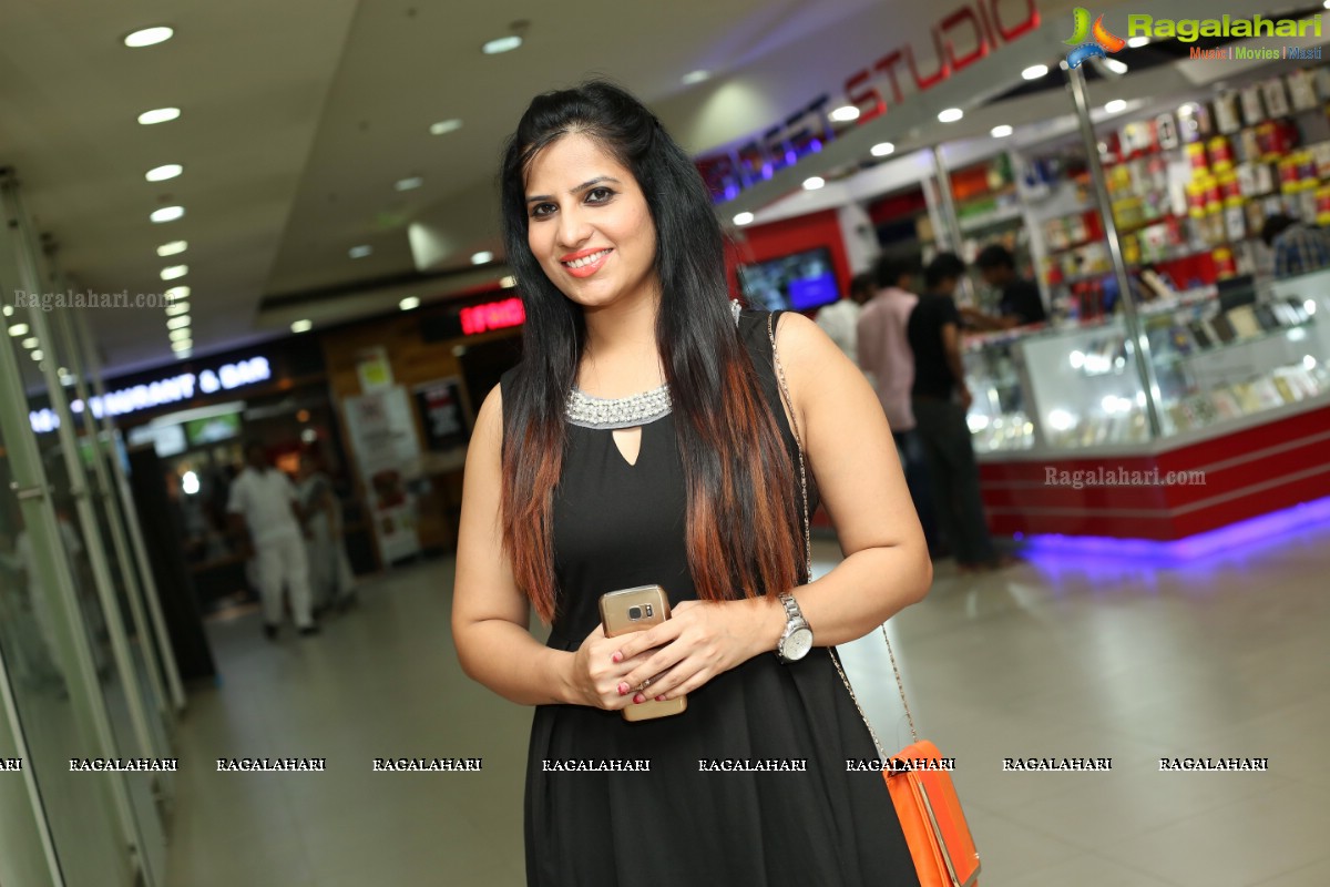 Sneha Chowdary Grand Birthday Bash at Blue Fox, Banjara Hills, Hyderabad