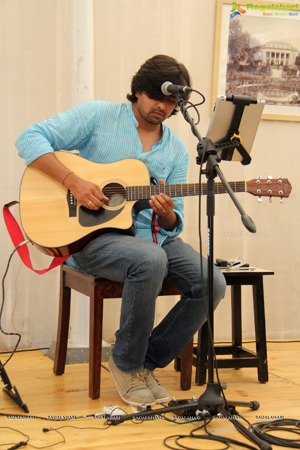 Arpit Chourey Live and Acoustic at The Gallery Cafe