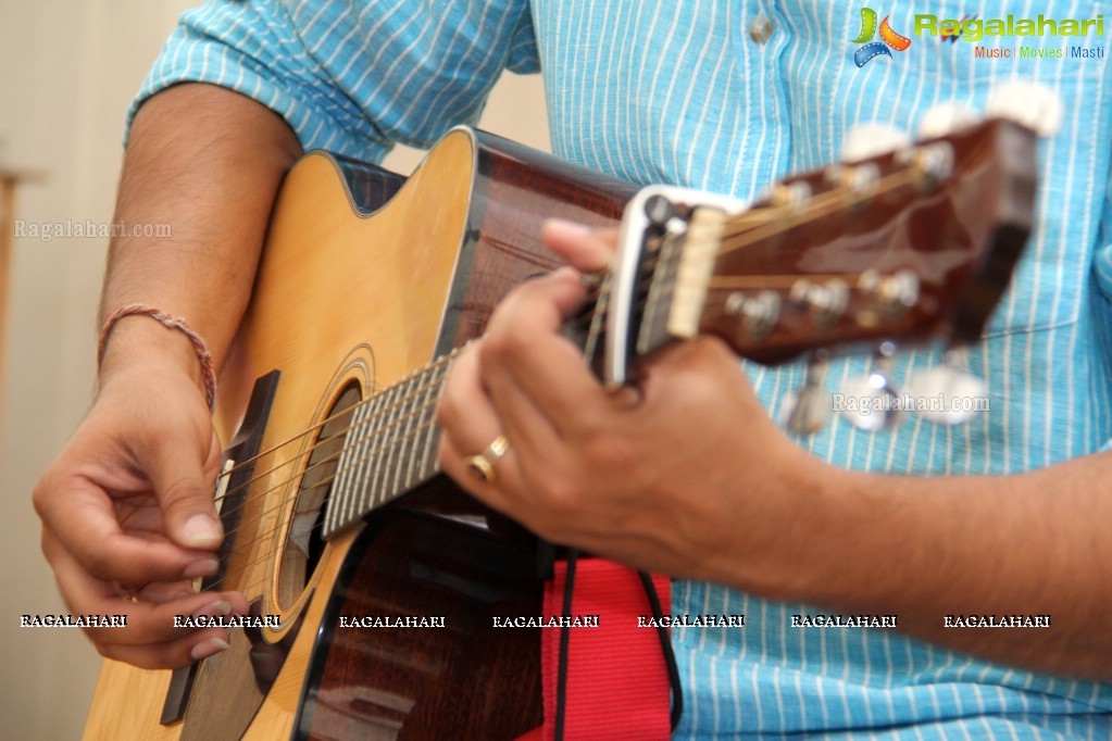 Arpit Chourey Live and Acoustic at The Gallery Cafe