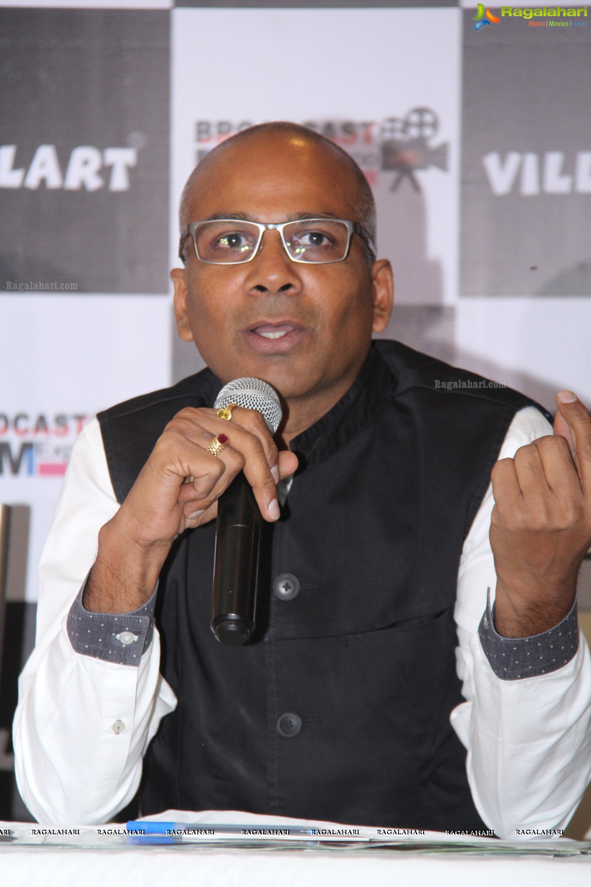 Villart Photo Expo 2016 Press Meet, Hyderabad