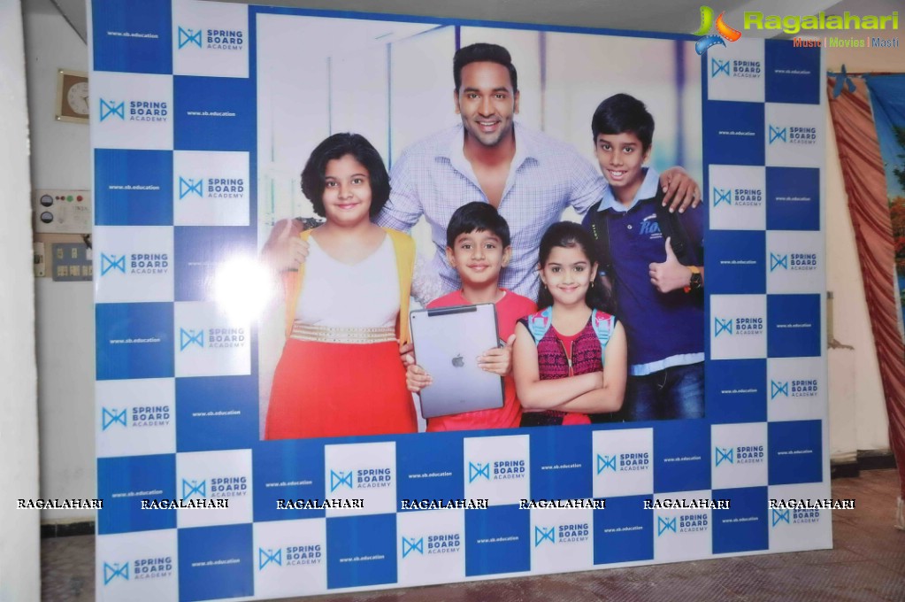 Vishnu Manchu visits Springboard Academy, Hyderabad