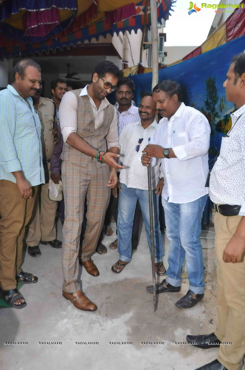 Vishnu Manchu visits Springboard Academy, Hyderabad