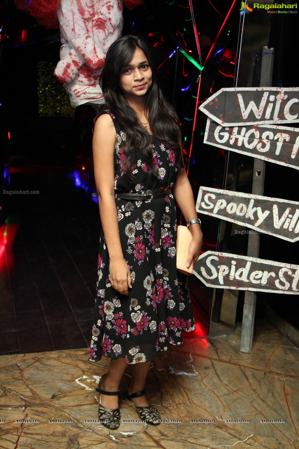 Haunted House Party with #1 Bollywood DJ Piyush Bajaj at Kismet, The Park, Hyderabad