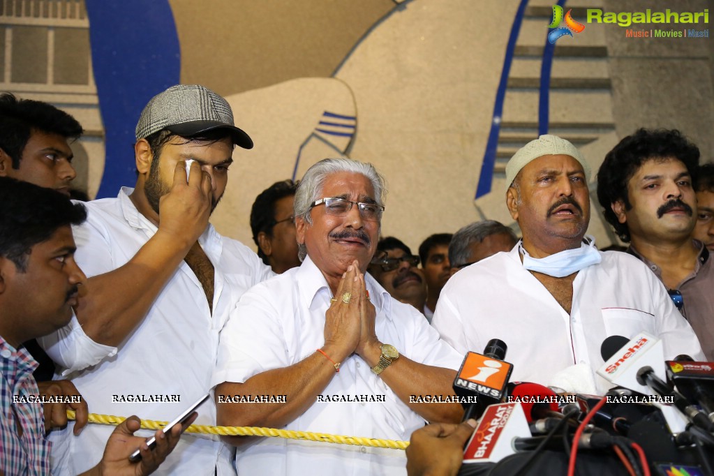 Celebs Pay Homage to Dasari Narayana Rao