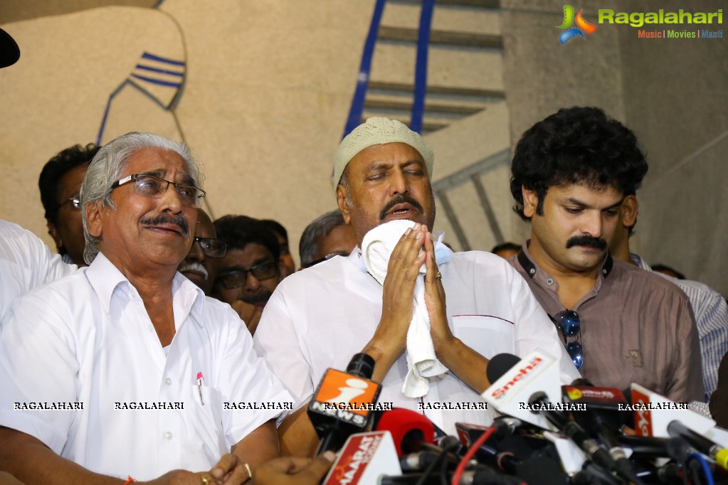 Celebs Pay Homage to Dasari Narayana Rao