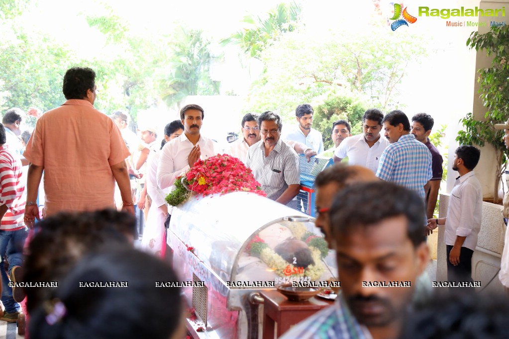 Celebs Pay Homage to Dasari Narayana Rao