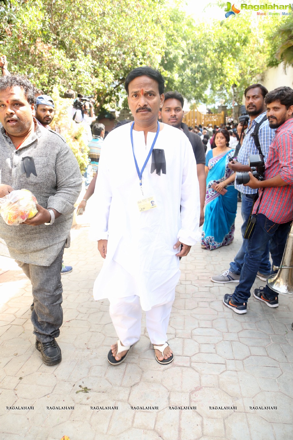 Celebs Pay Homage to Dasari Narayana Rao