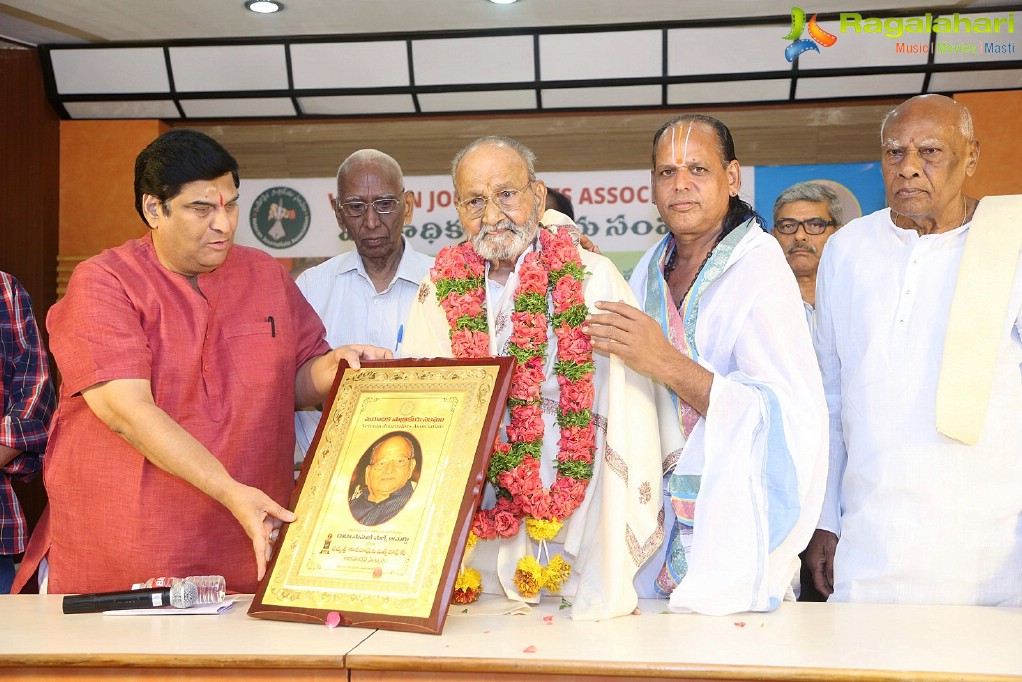 Journalists Association felicitates Dr. K Viswanath