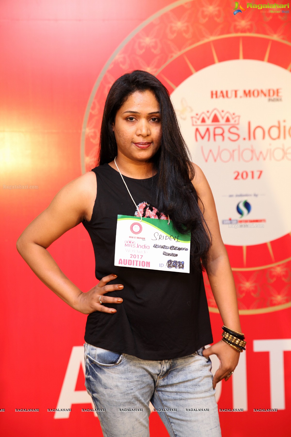 Mrs. India Worldwide 2017 Auditions at Taj Vivanta