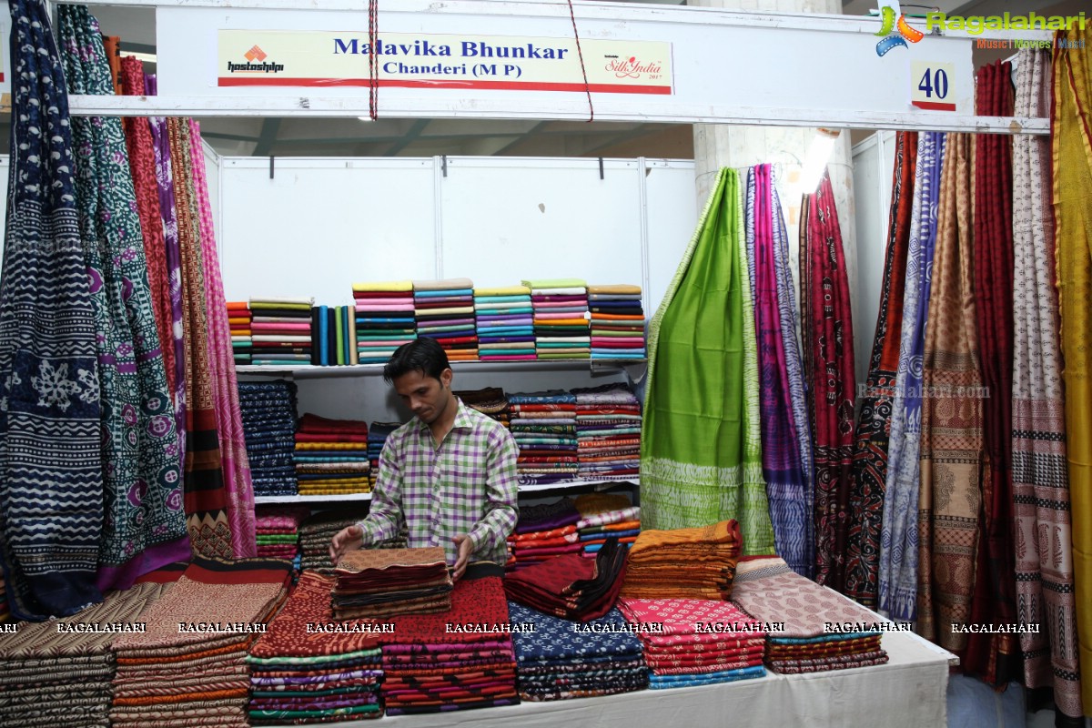 Ashwini and Sudha Jain launches Silk India Expo at Sri Satya Sai Nigamagamam, Hyderabad