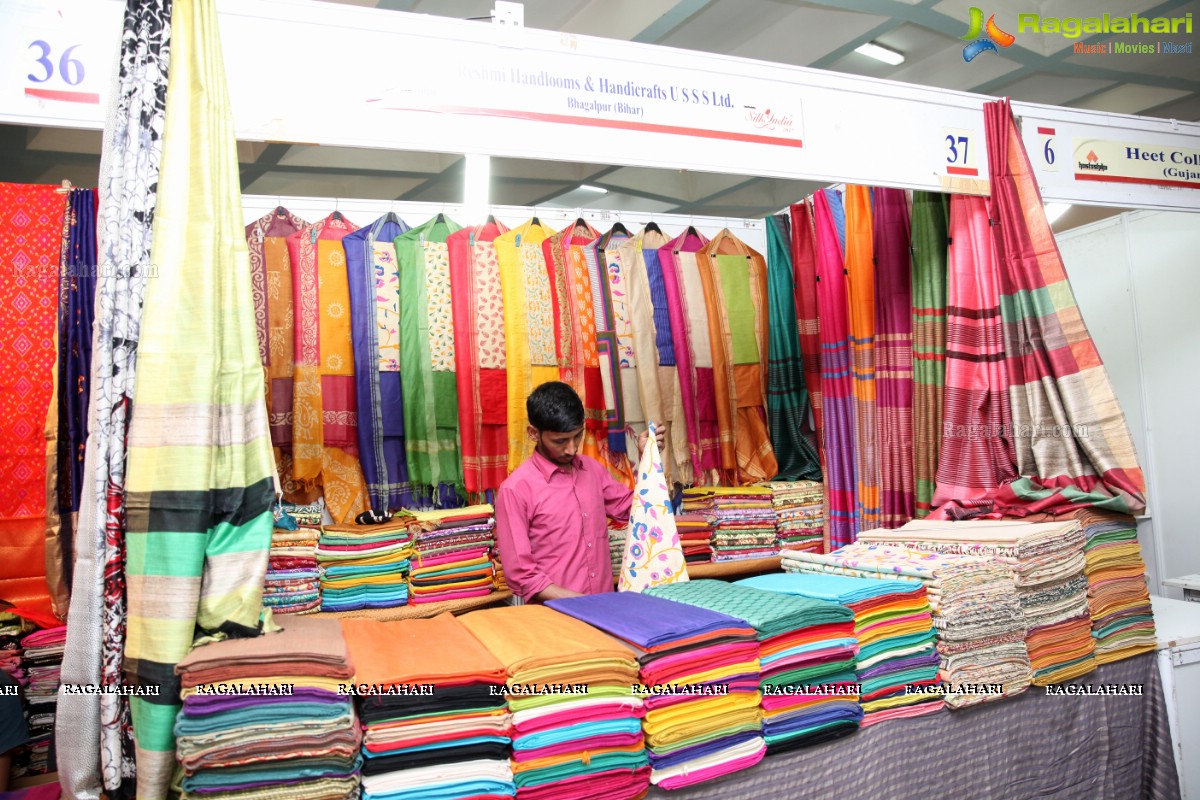 Ashwini and Sudha Jain launches Silk India Expo at Sri Satya Sai Nigamagamam, Hyderabad