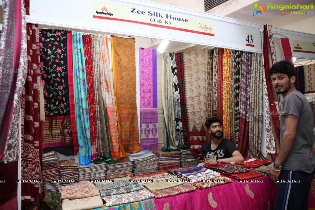 Ashwini and Sudha Jain launches Silk India Expo at Sri Satya Sai Nigamagamam, Hyderabad