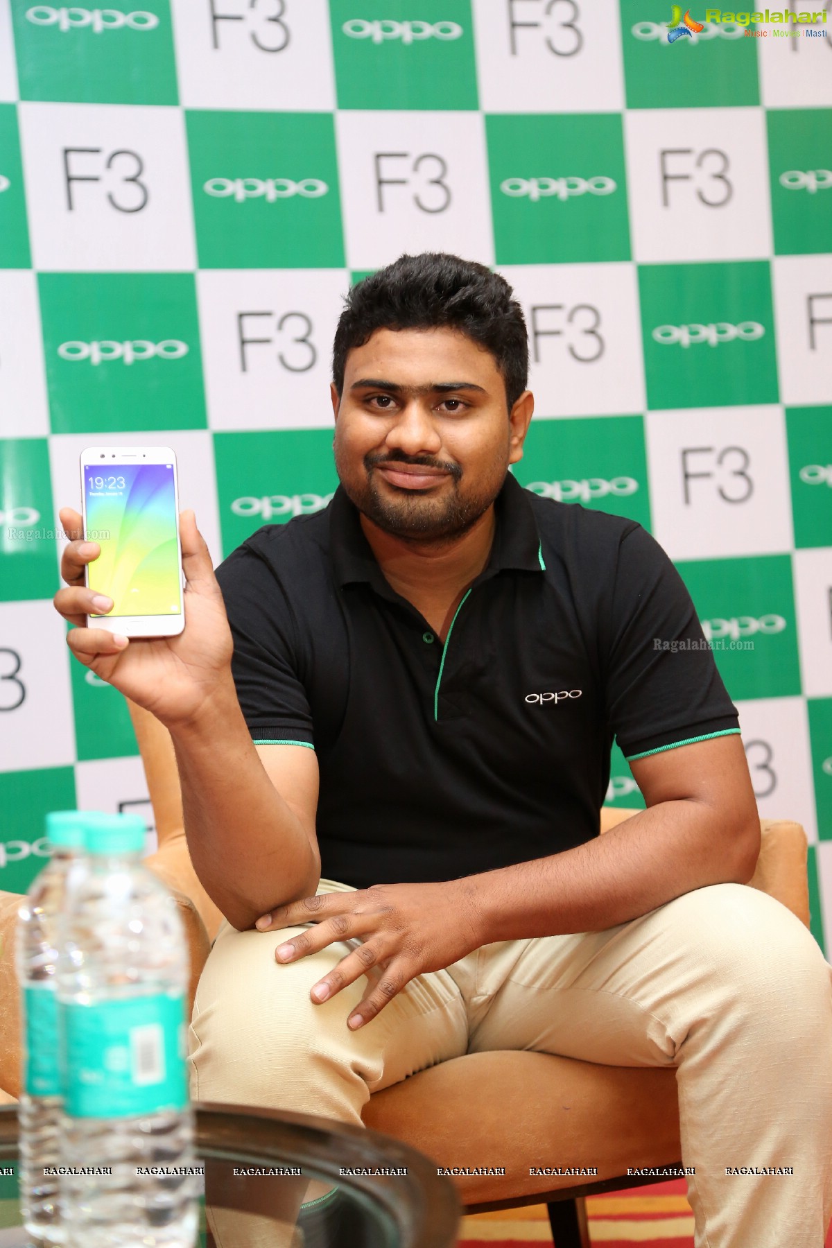 Adah Sharma launches Oppo F3 Plus Mobiles at Lemon Tree, Hyderabad