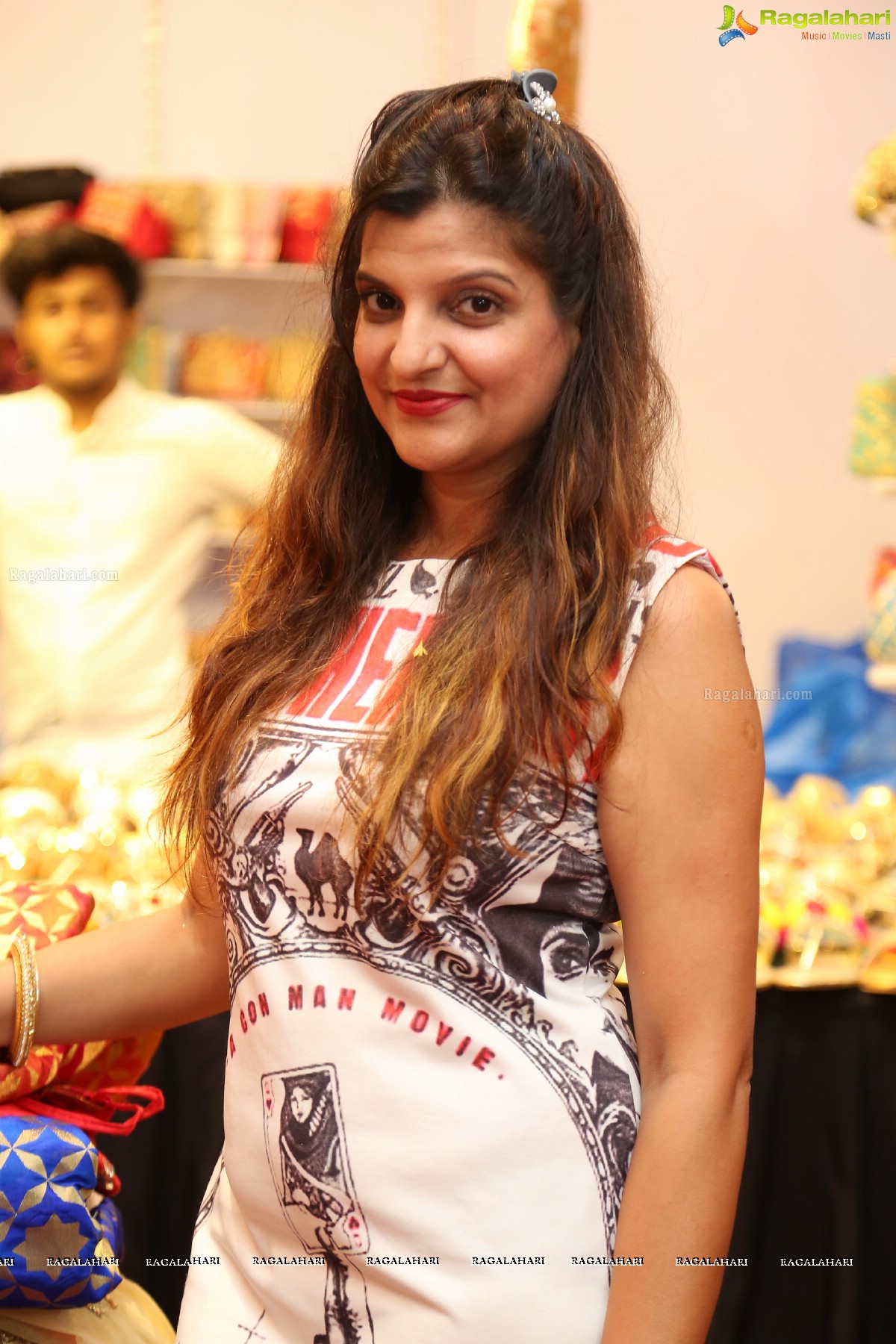 Manisha Pillai inaugurates Glitz and Glam Fashion and Lifestyle Exhibition and Sale by Akritti Elite at Taj Deccan, Hyderabad