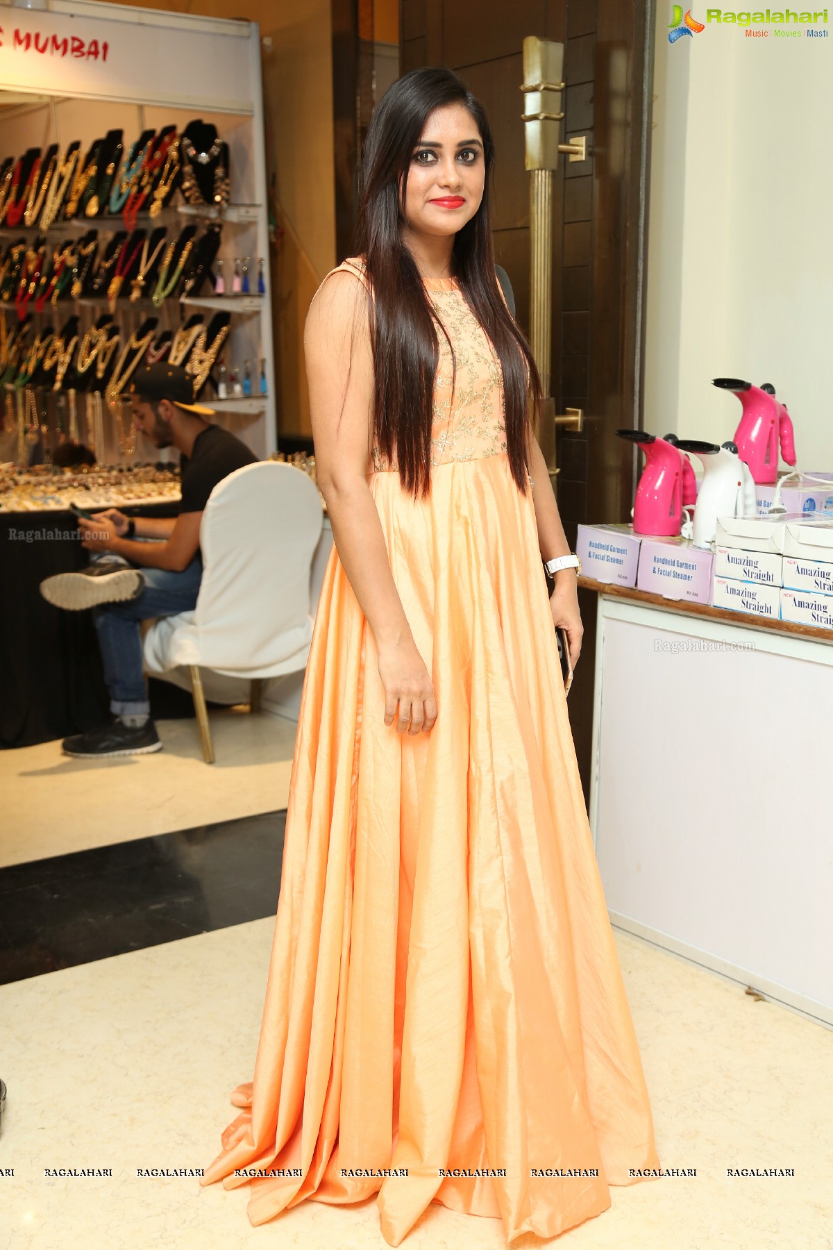 Manisha Pillai inaugurates Glitz and Glam Fashion and Lifestyle Exhibition and Sale by Akritti Elite at Taj Deccan, Hyderabad