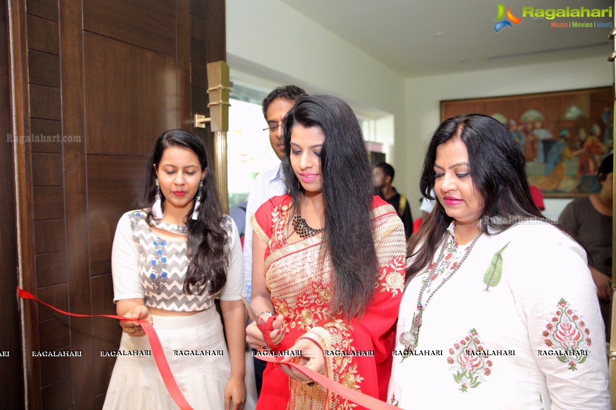 Manisha Pillai inaugurates Glitz and Glam Fashion and Lifestyle Exhibition and Sale by Akritti Elite at Taj Deccan, Hyderabad