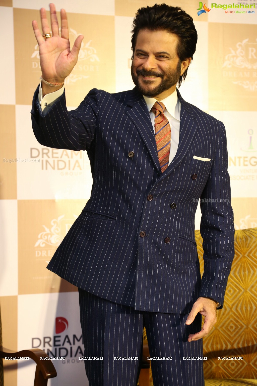 Anil Kapoor launched Dream India Group’s, 300 acre, luxurious Greek Style Villas real estate project in Hyderabad