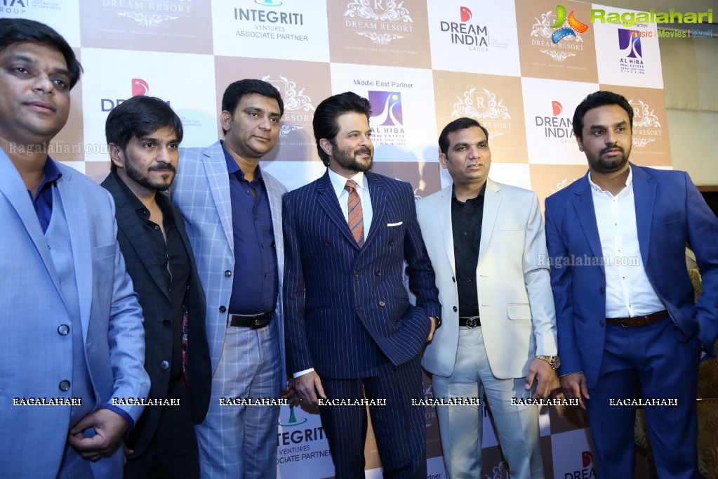 Anil Kapoor launched Dream India Group’s, 300 acre, luxurious Greek Style Villas real estate project in Hyderabad