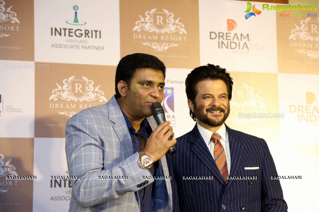 Anil Kapoor launched Dream India Group’s, 300 acre, luxurious Greek Style Villas real estate project in Hyderabad