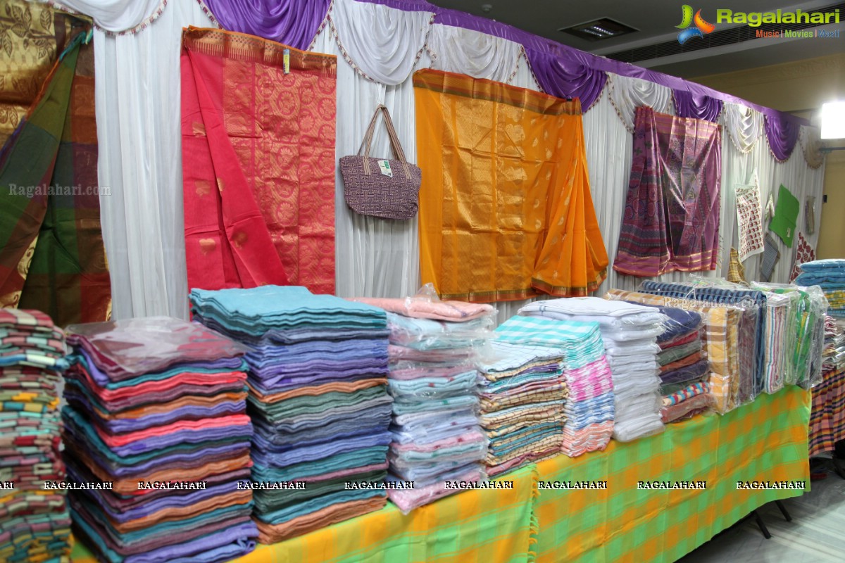 Co-Optex Cool Comfort Expo by Tamil Nadu Handloom Weavers Society at TTD Kalyana Mandapam, Hyderabad