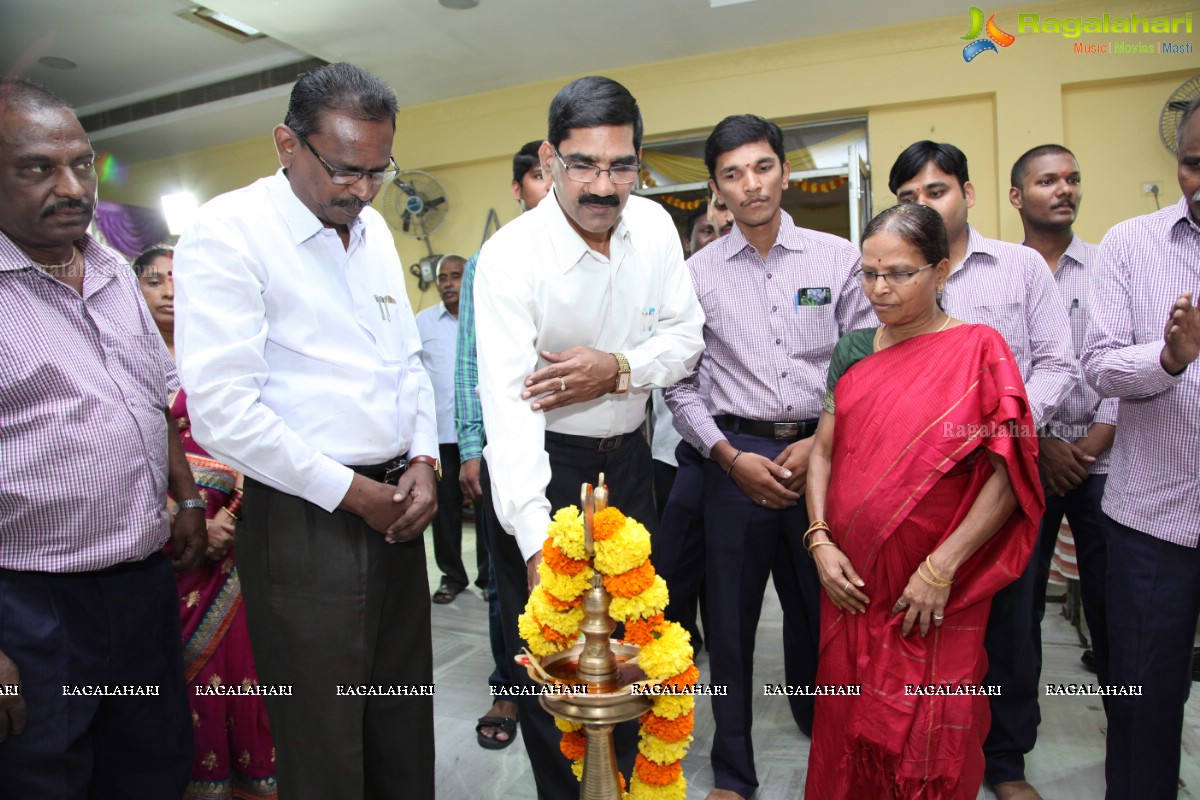 Co-Optex Cool Comfort Expo by Tamil Nadu Handloom Weavers Society at TTD Kalyana Mandapam, Hyderabad