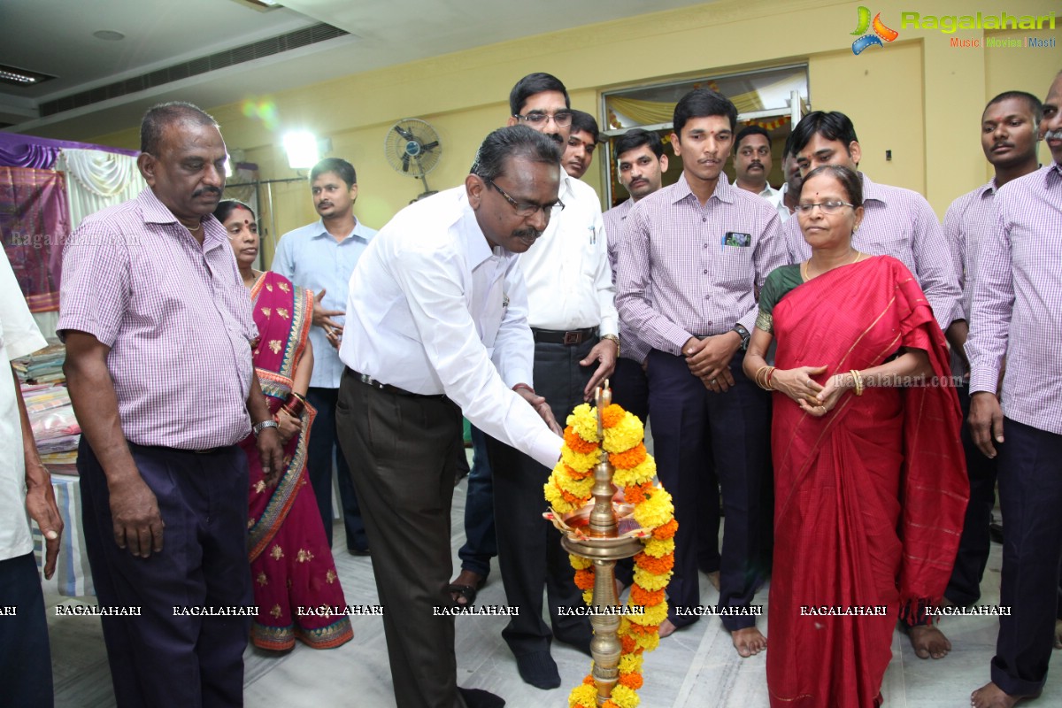 Co-Optex Cool Comfort Expo by Tamil Nadu Handloom Weavers Society at TTD Kalyana Mandapam, Hyderabad