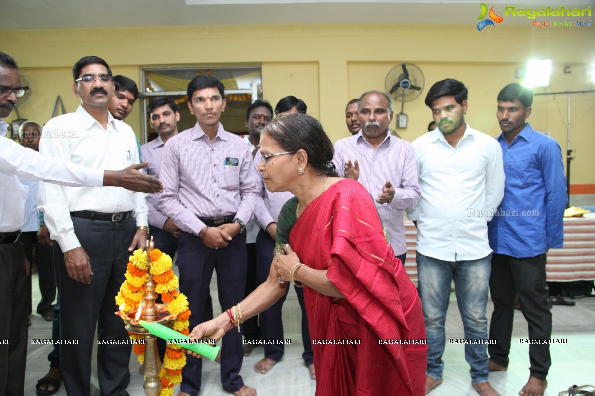 Co-Optex Cool Comfort Expo by Tamil Nadu Handloom Weavers Society at TTD Kalyana Mandapam, Hyderabad