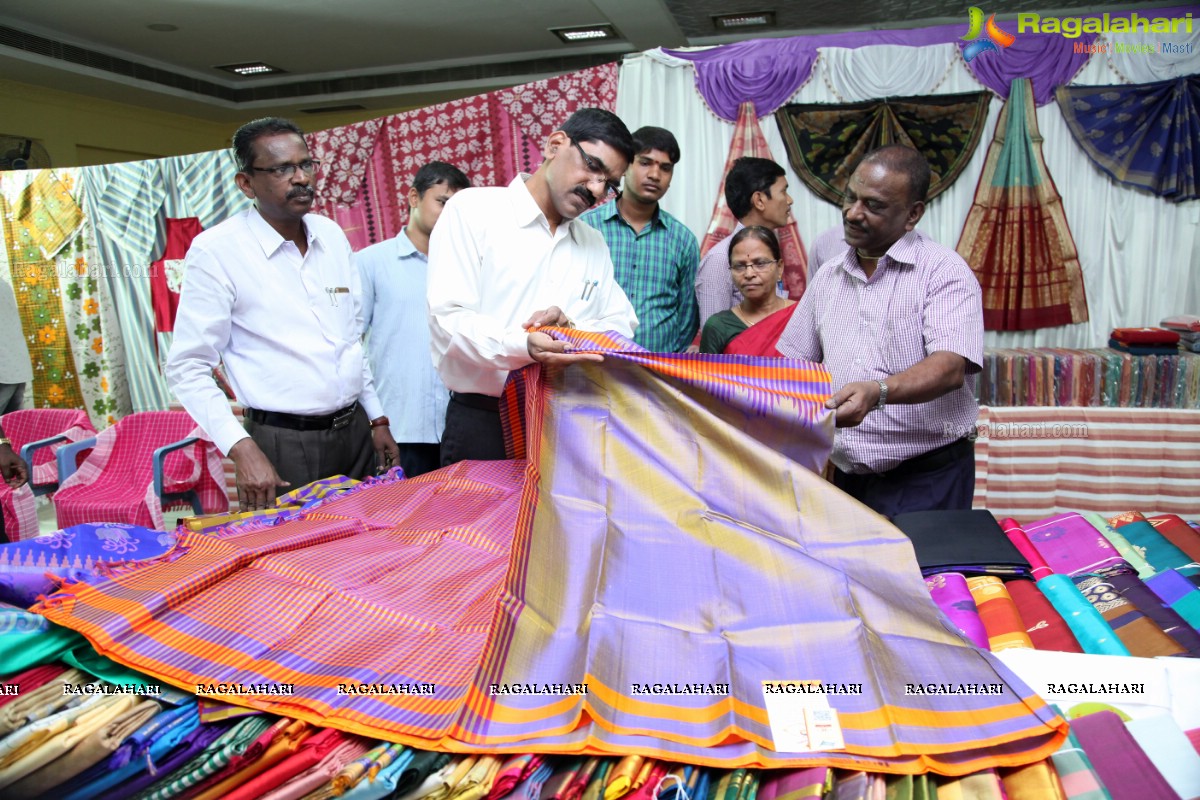 Co-Optex Cool Comfort Expo by Tamil Nadu Handloom Weavers Society at TTD Kalyana Mandapam, Hyderabad