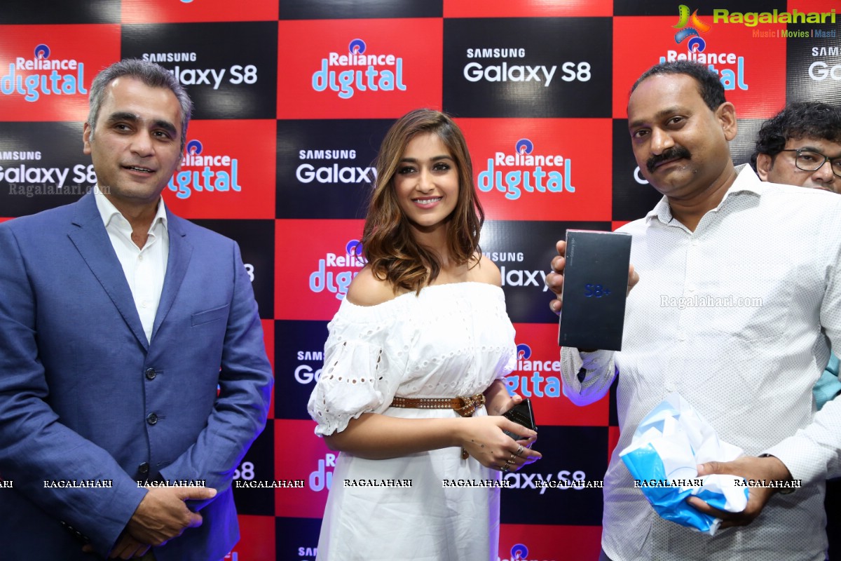 Ileana launches Samsung S8 at Reliance Digital, Inorbit Mall, Hyderabad