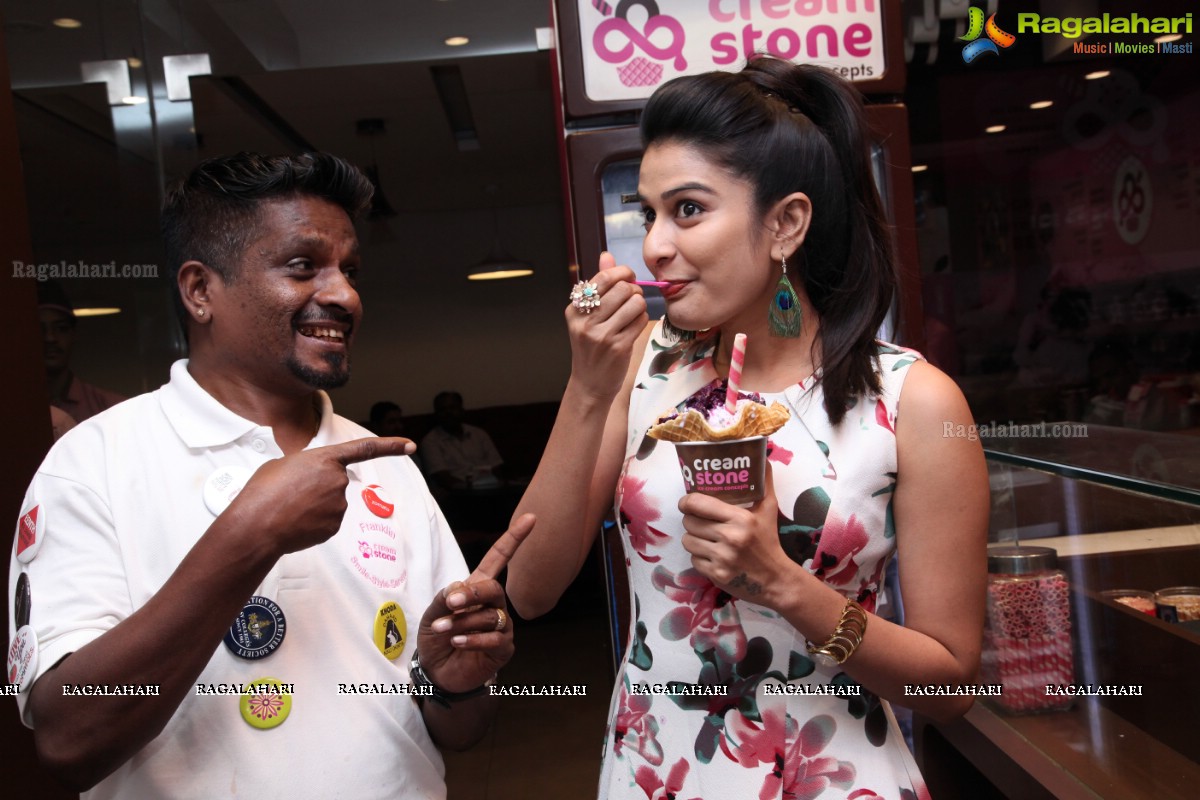 Season Special Kala Jamun Launch at Cream Stone by Jenny Honey