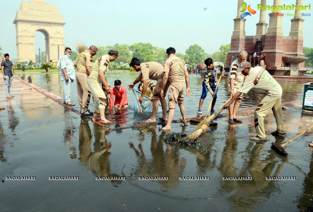 Delhi, The Heart of India, Cleaned Up Again