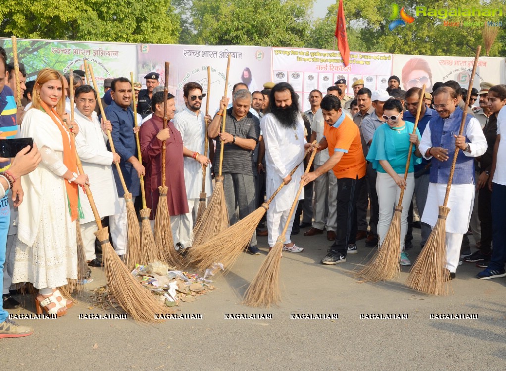 Delhi, The Heart of India, Cleaned Up Again