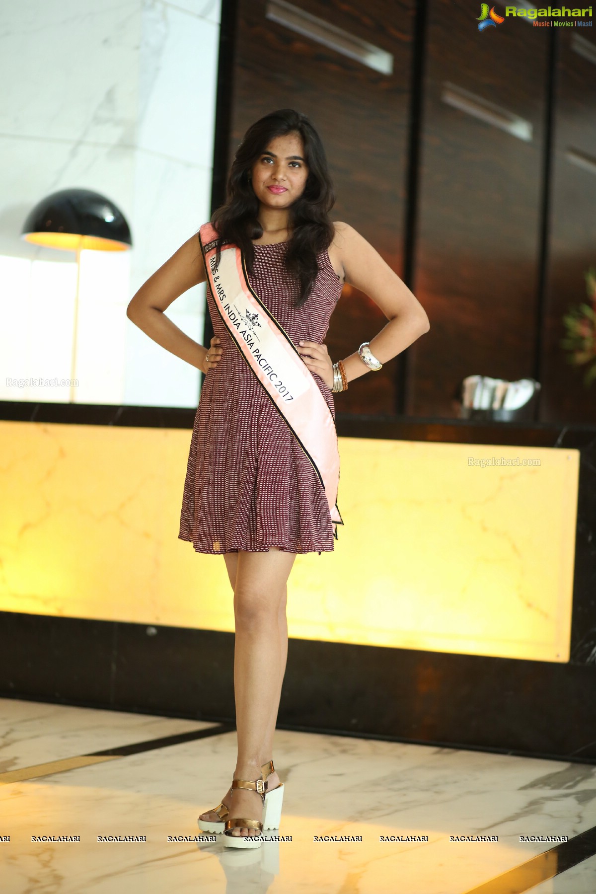 Miss and Mrs. India Asia Pacific 2017 Auditions at Tease by Vivanta, Hyderabad