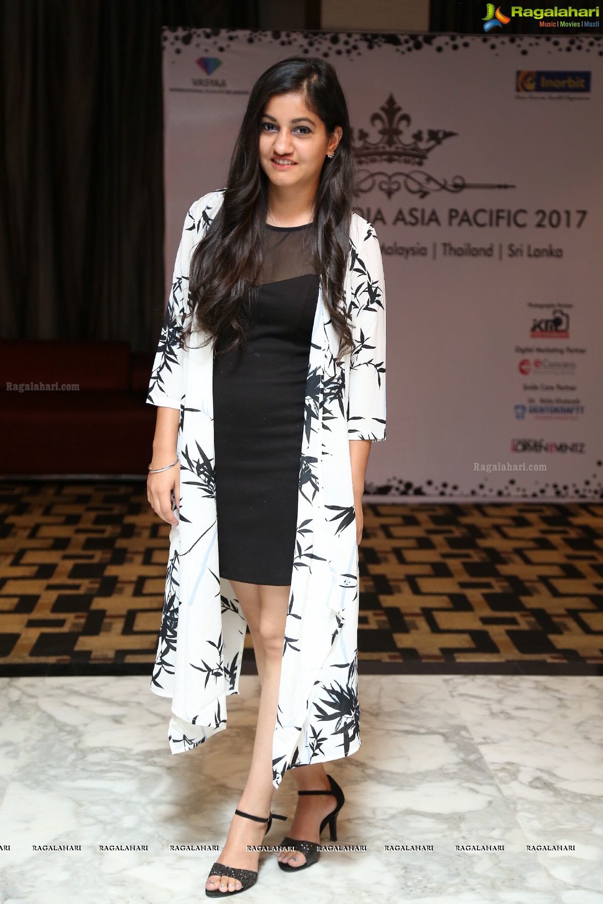 Miss and Mrs. India Asia Pacific 2017 Auditions at Tease by Vivanta, Hyderabad