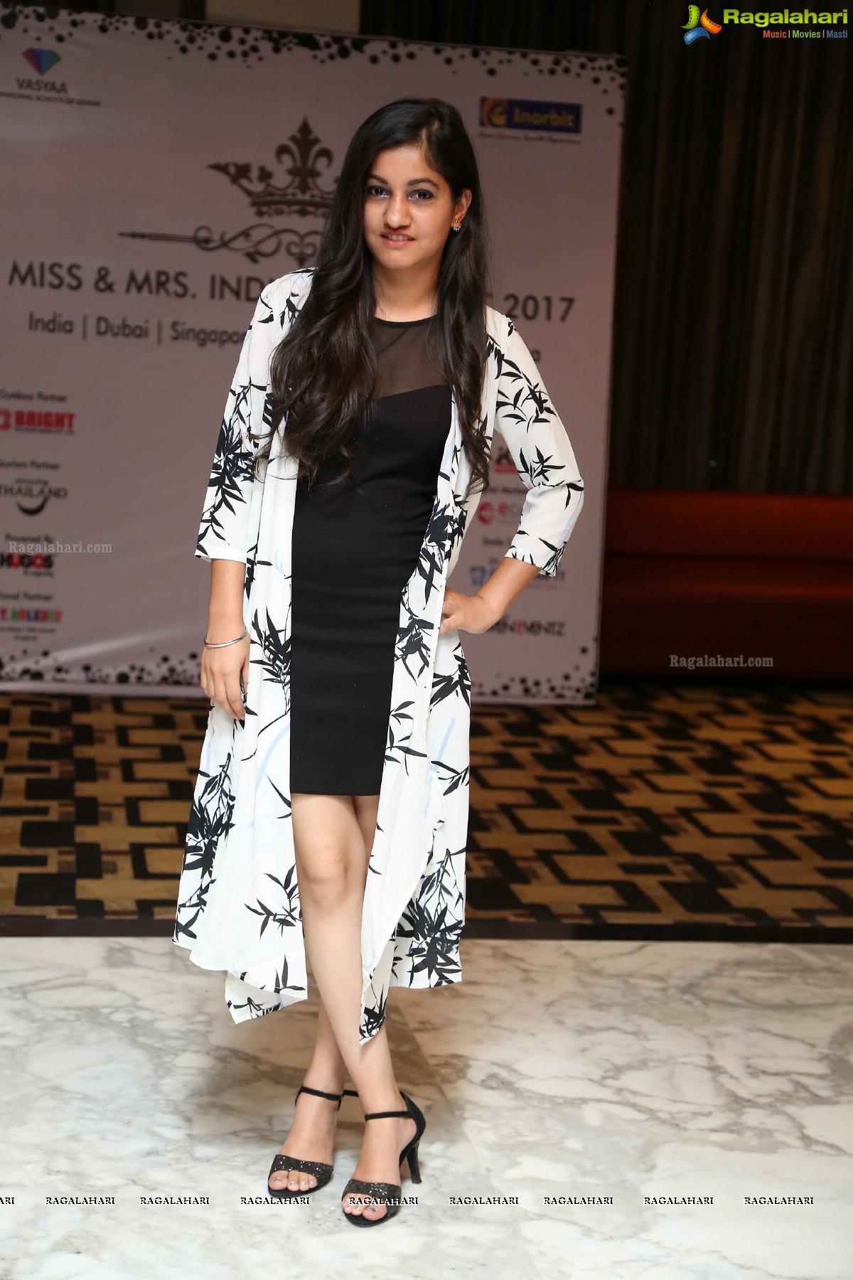 Miss and Mrs. India Asia Pacific 2017 Auditions at Tease by Vivanta, Hyderabad