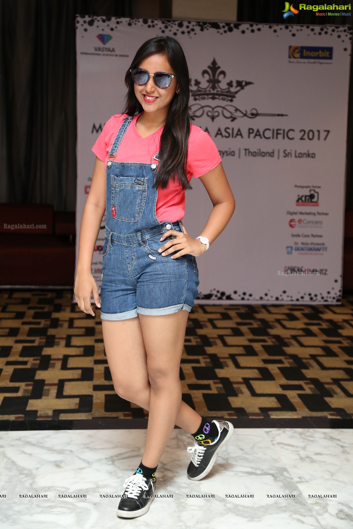 Miss and Mrs. India Asia Pacific 2017 Auditions at Tease by Vivanta, Hyderabad