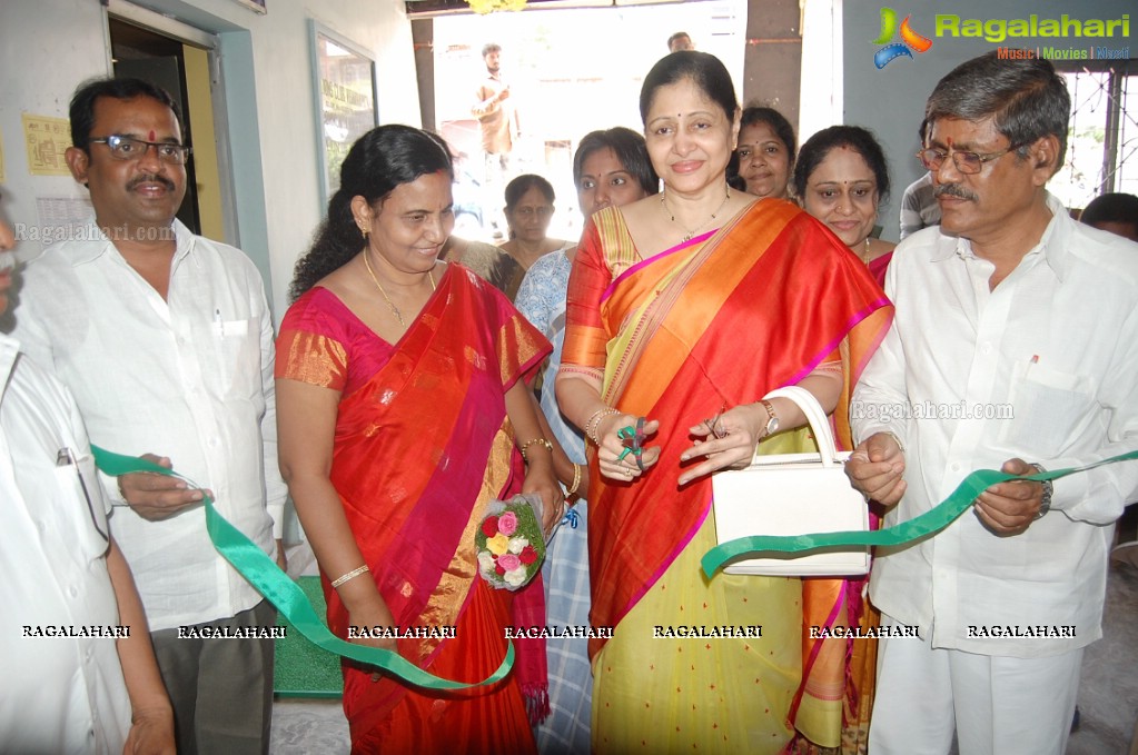 Kambhampati Jayasree & Dr G.Srijana - Vishaka Joint Collector inaugurates Pochampally IKAT Art Mela at Lions Club of Visakhapatnam