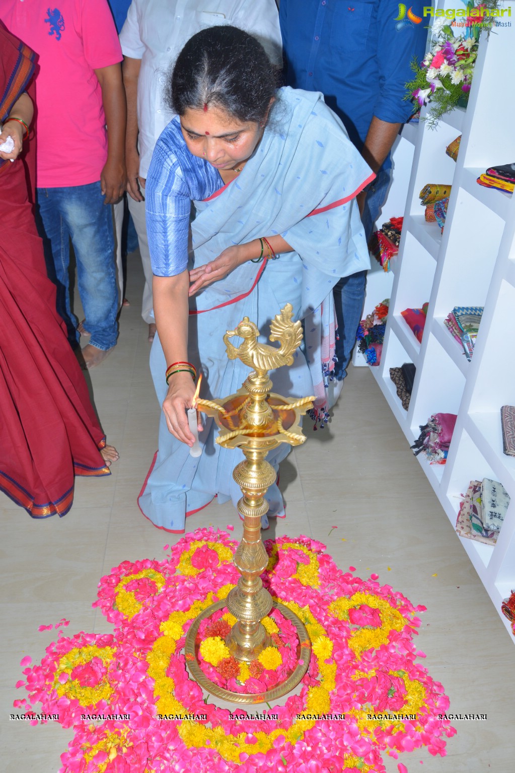 Baahubali Team inaugurates Krishna Gari Battala Kottu, Hyderabad