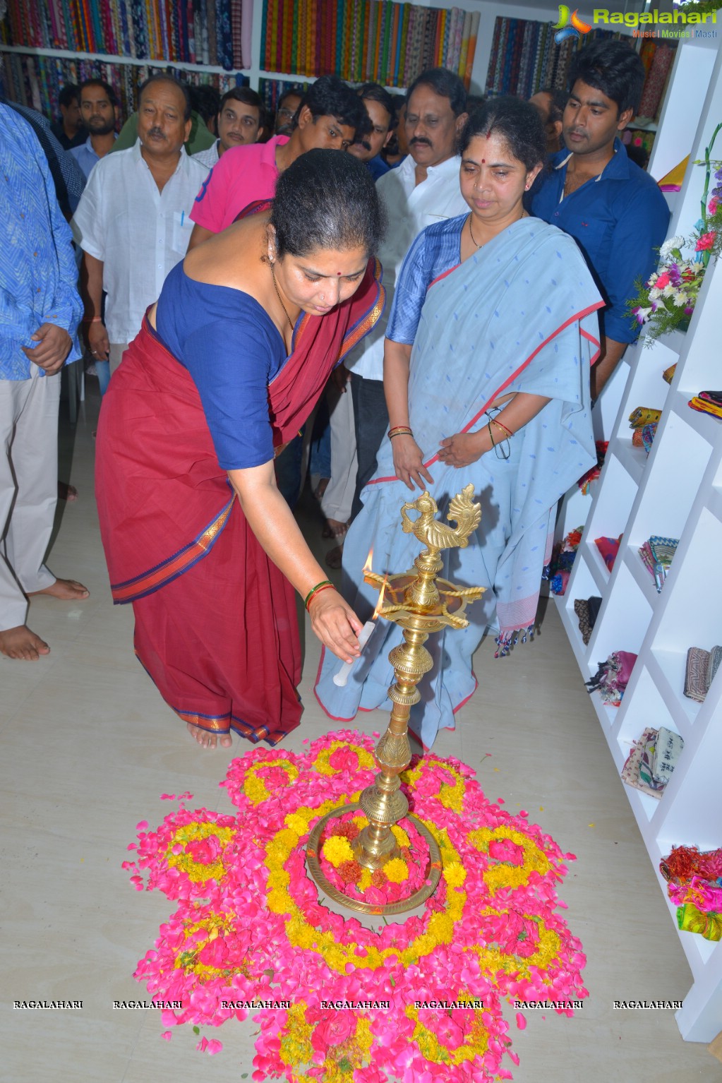 Baahubali Team inaugurates Krishna Gari Battala Kottu, Hyderabad