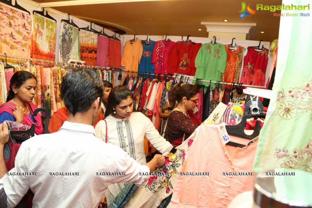 Rina Hindocha and Jaya Baheti launches Trendz Expo at Taj Krishna