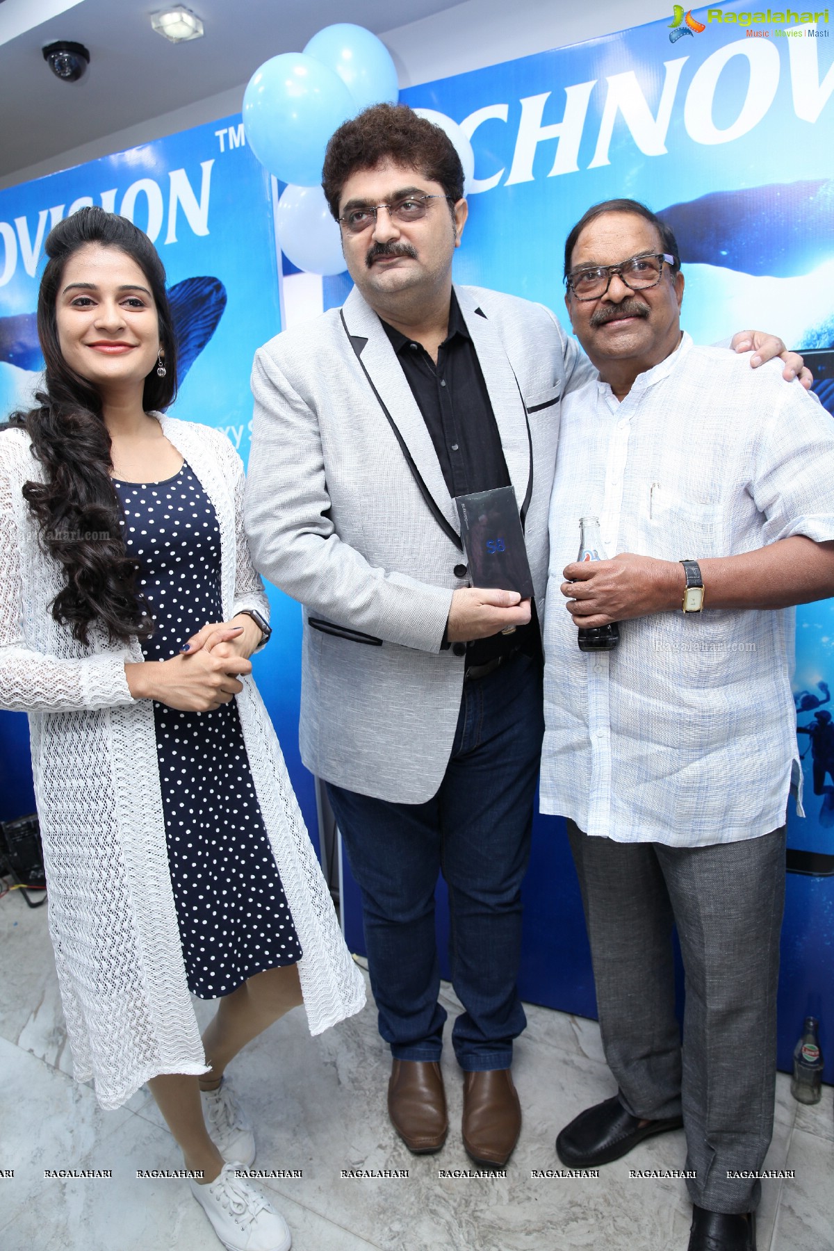 Sai Dharam Tej, Mannara Chopra and Jenny Honey launches Samsung S8 at Technovision Mobiles, Road #12, Banjara Hills, Hyderabad